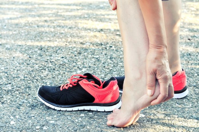 running shoes for plantar